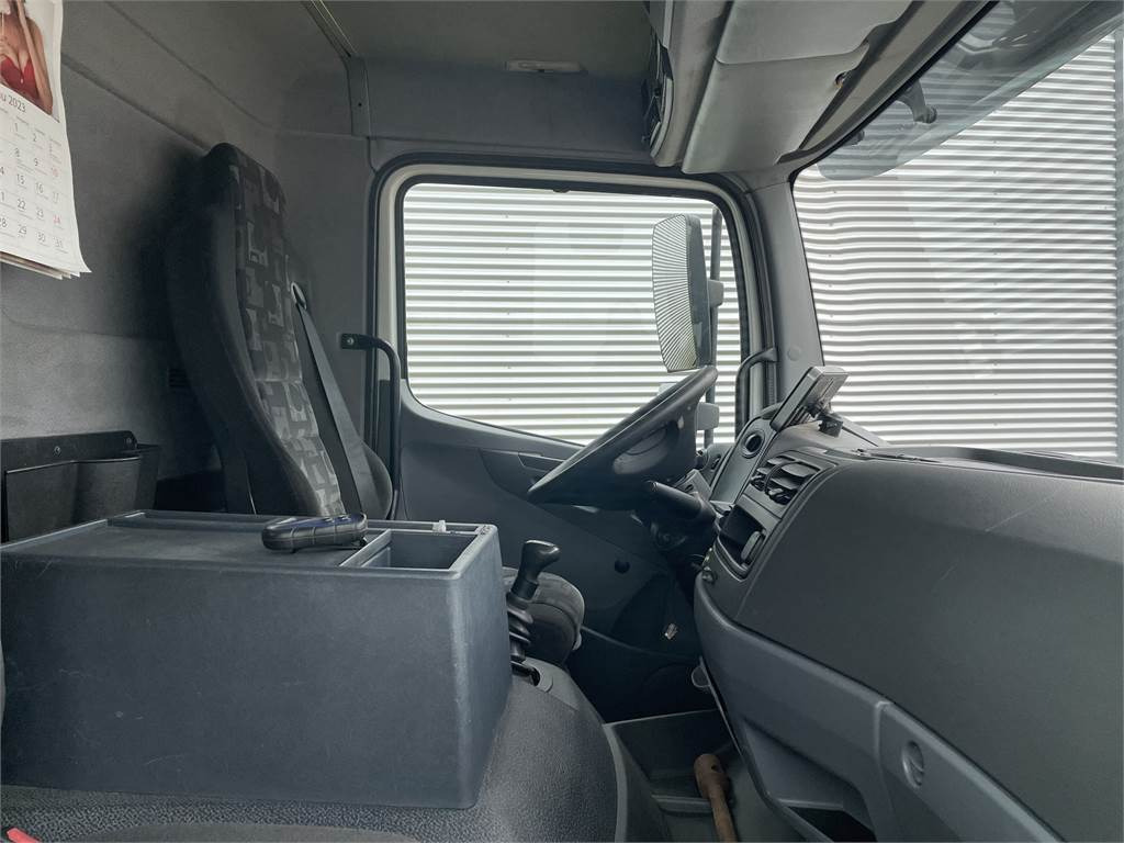 Mercedes-Benz ATEGO 1524L/42 - Skříňový nákladní auto: obrázek 4 Mercedes-Benz ATEGO 1524L/42 - Skříňový nákladní auto: obrázek 4