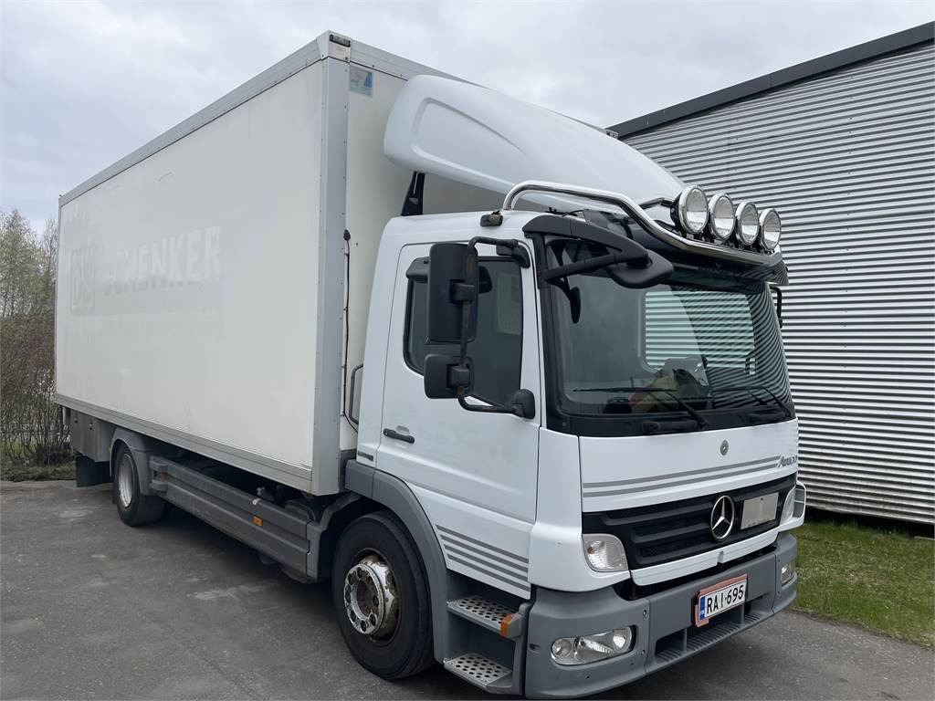 Mercedes-Benz ATEGO 1524L/42 - Skříňový nákladní auto: obrázek 2 Mercedes-Benz ATEGO 1524L/42 - Skříňový nákladní auto: obrázek 2