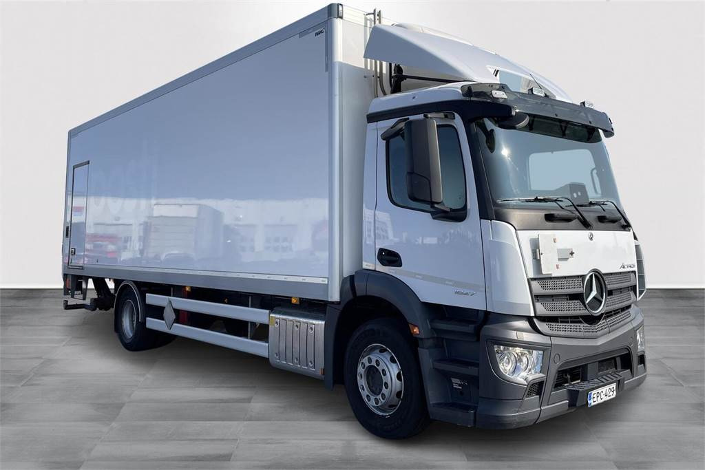 Mercedes-Benz Actros 1827 4x2 8,7m umpikori+PL nostin - Izotermický nákladní automobil: obrázek 2 Mercedes-Benz Actros 1827 4x2 8,7m umpikori+PL nostin - Izotermický nákladní automobil: obrázek 2
