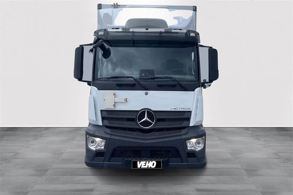 Mercedes-Benz Actros 1827 4x2 8,7m umpikori+PL nostin - Izotermický nákladní automobil: obrázek 2 Mercedes-Benz Actros 1827 4x2 8,7m umpikori+PL nostin - Izotermický nákladní automobil: obrázek 2