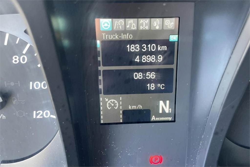 Izotermický nákladní automobil Mercedes-Benz Actros 1827 4x2 8,7m umpikori+PL nostin: obrázek 9