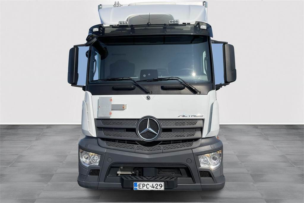 Mercedes-Benz Actros 1827 4x2 8,7m umpikori+PL nostin - Izotermický nákladní automobil: obrázek 3 Mercedes-Benz Actros 1827 4x2 8,7m umpikori+PL nostin - Izotermický nákladní automobil: obrázek 3