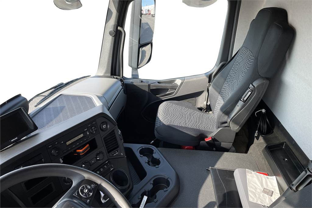 Izotermický nákladní automobil Mercedes-Benz Actros 1827 4x2 8,7m umpikori+PL nostin: obrázek 10