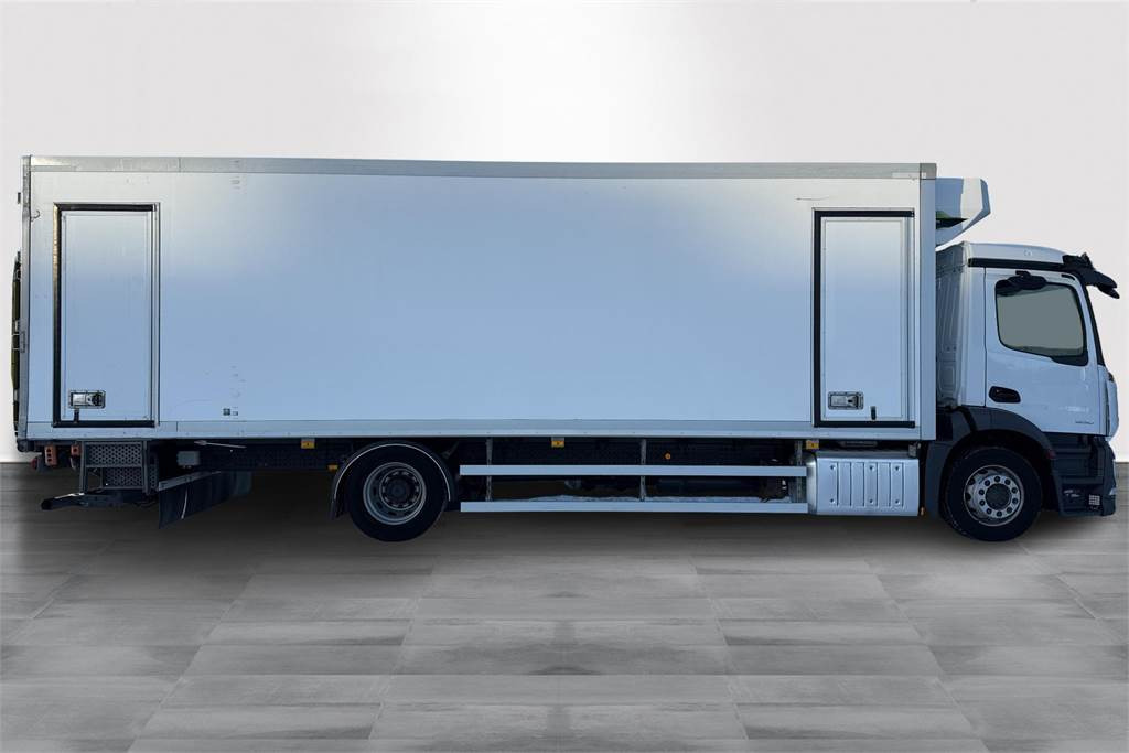 Mercedes-Benz Actros 1830L 5 SM FRC 2-lämpö(atp10/2025) - Izotermický nákladní automobil: obrázek 4 Mercedes-Benz Actros 1830L 5 SM FRC 2-lämpö(atp10/2025) - Izotermický nákladní automobil: obrázek 4