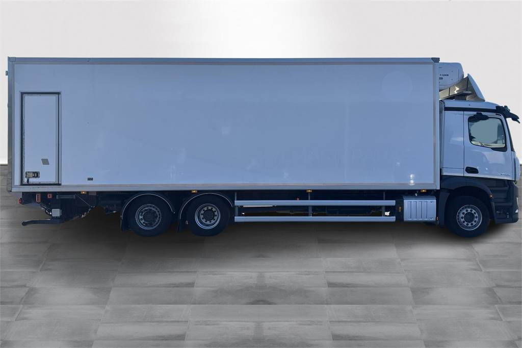 Mercedes-Benz Actros 2551 9.9m FRC 07/2027 - Izotermický nákladní automobil: obrázek 5 Mercedes-Benz Actros 2551 9.9m FRC 07/2027 - Izotermický nákladní automobil: obrázek 5