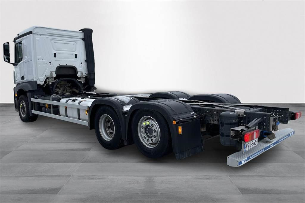 Mercedes-Benz Actros 2551L 6x2 alusta - Podvozek s kabinou: obrázek 3 Mercedes-Benz Actros 2551L 6x2 alusta - Podvozek s kabinou: obrázek 3