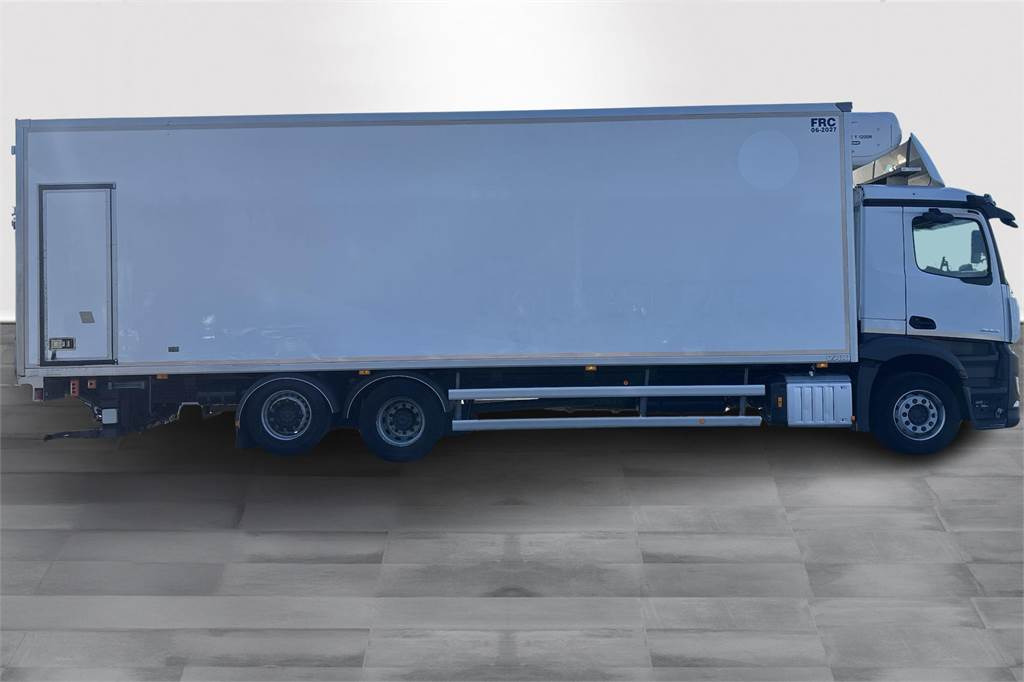 Mercedes-Benz Actros 2553L FRC 9,9m FRC 06/2027 - Izotermický nákladní automobil: obrázek 5 Mercedes-Benz Actros 2553L FRC 9,9m FRC 06/2027 - Izotermický nákladní automobil: obrázek 5