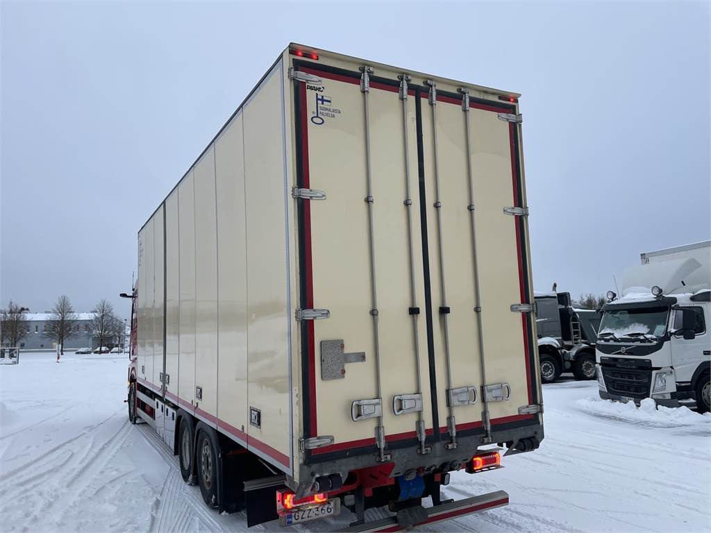 Mercedes-Benz Actros 5L 2553L Piako KSA rahtikori 9,5M - Skříňový nákladní auto: obrázek 4 Mercedes-Benz Actros 5L 2553L Piako KSA rahtikori 9,5M - Skříňový nákladní auto: obrázek 4