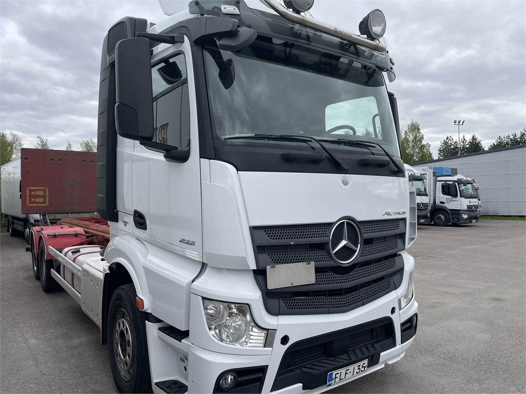 Mercedes-Benz Actros L 2551 L/6x2ENA - Podvozek s kabinou: obrázek 2 Mercedes-Benz Actros L 2551 L/6x2ENA - Podvozek s kabinou: obrázek 2