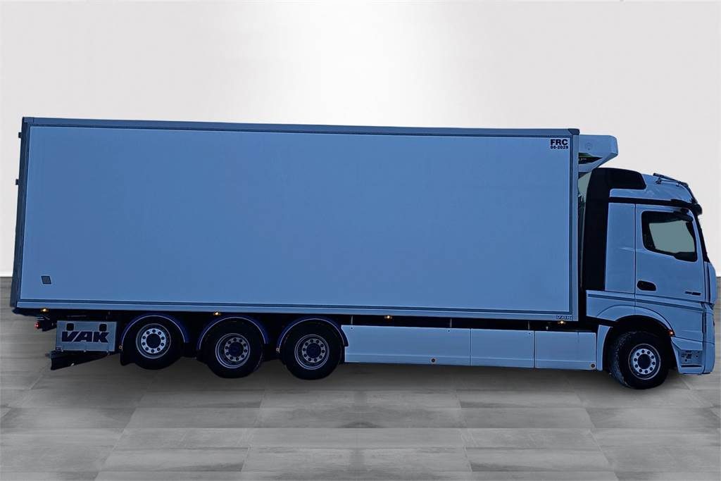 Mercedes-Benz Actros L 3558 - Izotermický nákladní automobil: obrázek 4 Mercedes-Benz Actros L 3558 - Izotermický nákladní automobil: obrázek 4