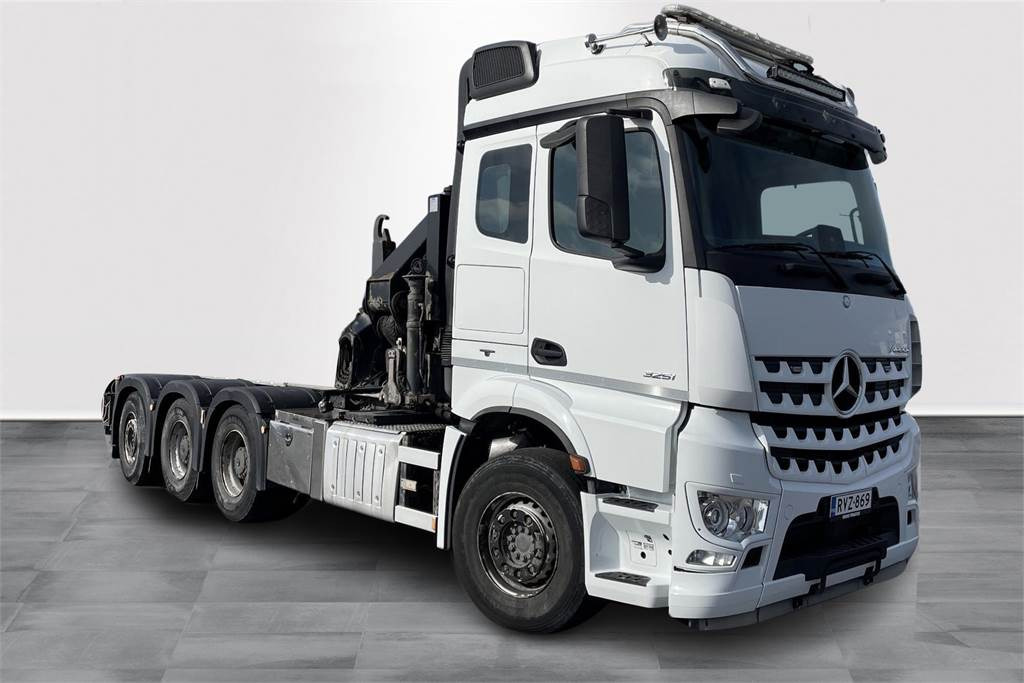Mercedes-Benz Arocs 3251 8x4*4 - HMF 32 tm - Koukku - Auto s hydraulickou rukou: obrázek 2 Mercedes-Benz Arocs 3251 8x4*4 - HMF 32 tm - Koukku - Auto s hydraulickou rukou: obrázek 2