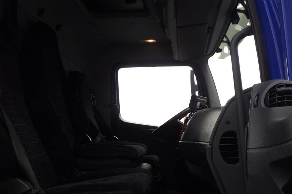 Interior photo 2: Skříňový nákladní auto Mercedes-Benz Atego 1323L Ksa-kori + PL