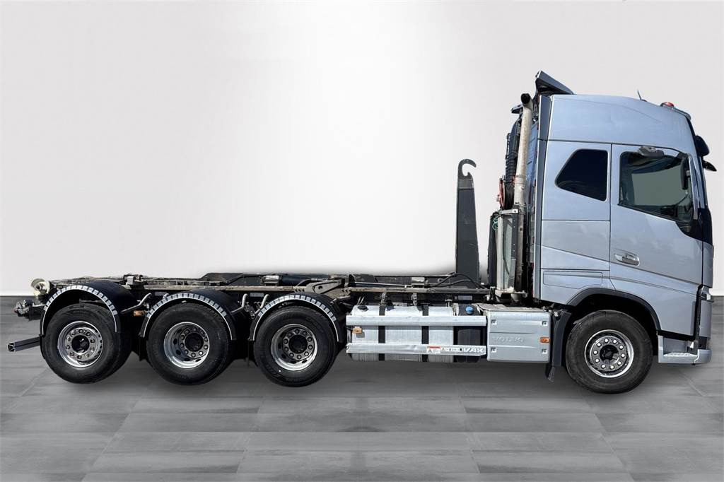 Volvo FH 16 650 - Hákový nosič kontejnerů: obrázek 4 Volvo FH 16 650 - Hákový nosič kontejnerů: obrázek 4