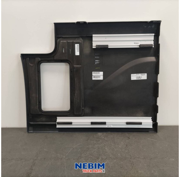 Volvo Volvo - 78698646 - Chassis skirt rechts voor - Náhradní díly pro Nákladní auto: obrázek 2 Volvo Volvo - 78698646 - Chassis skirt rechts voor - Náhradní díly pro Nákladní auto: obrázek 2