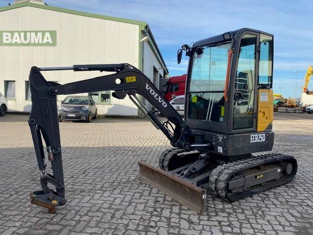 Volvo ECR 25 D MIETE / RENTAL (12001505) - Mini rýpadlo: obrázek 1 Volvo ECR 25 D MIETE / RENTAL (12001505) - Mini rýpadlo: obrázek 1