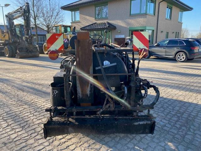 Weiro TM 800 - Rozstřikovač živic: obrázek 4 Weiro TM 800 - Rozstřikovač živic: obrázek 4