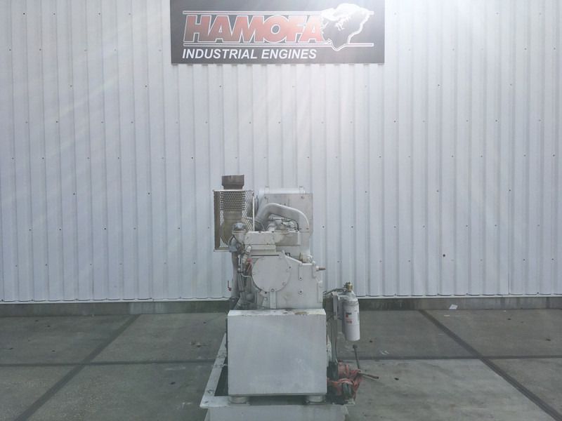 Cummins KT19G GENERATOR 275KVA USED - Elektrický generátor: obrázek 3 Cummins KT19G GENERATOR 275KVA USED - Elektrický generátor: obrázek 3