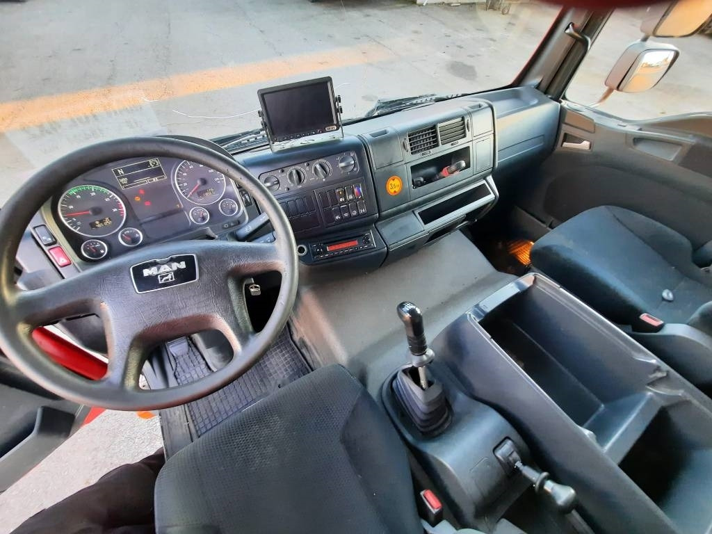 Skříňový nákladní auto MAN TGL 12.220: obrázek 7