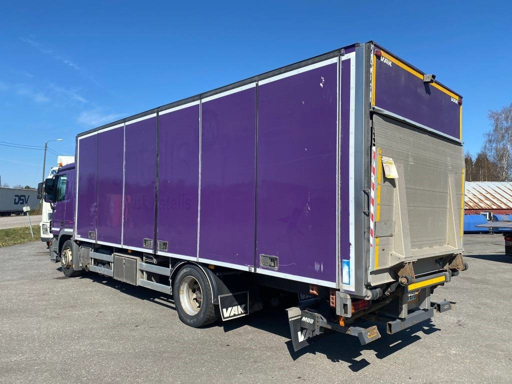 Mercedes-Benz Actros 1832 - Skříňový nákladní auto: obrázek 3 Mercedes-Benz Actros 1832 - Skříňový nákladní auto: obrázek 3