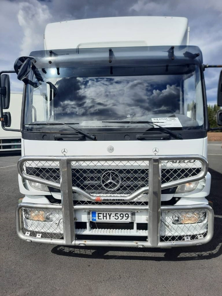 Mercedes-Benz Atego 1022 - Skříňový nákladní auto: obrázek 3 Mercedes-Benz Atego 1022 - Skříňový nákladní auto: obrázek 3