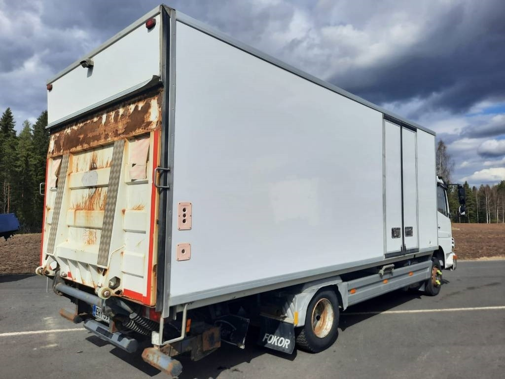 Mercedes-Benz Atego 1022 - Skříňový nákladní auto: obrázek 5 Mercedes-Benz Atego 1022 - Skříňový nákladní auto: obrázek 5