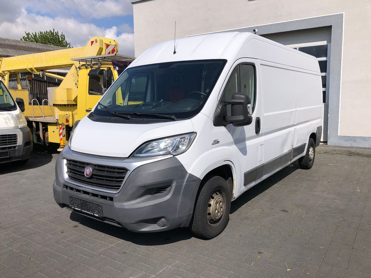 Fiat Ducato 2,3 JTD, 35 130 L4H2 RS: 4035 mm - Furgon: obrázek 3 Fiat Ducato 2,3 JTD, 35 130 L4H2 RS: 4035 mm - Furgon: obrázek 3