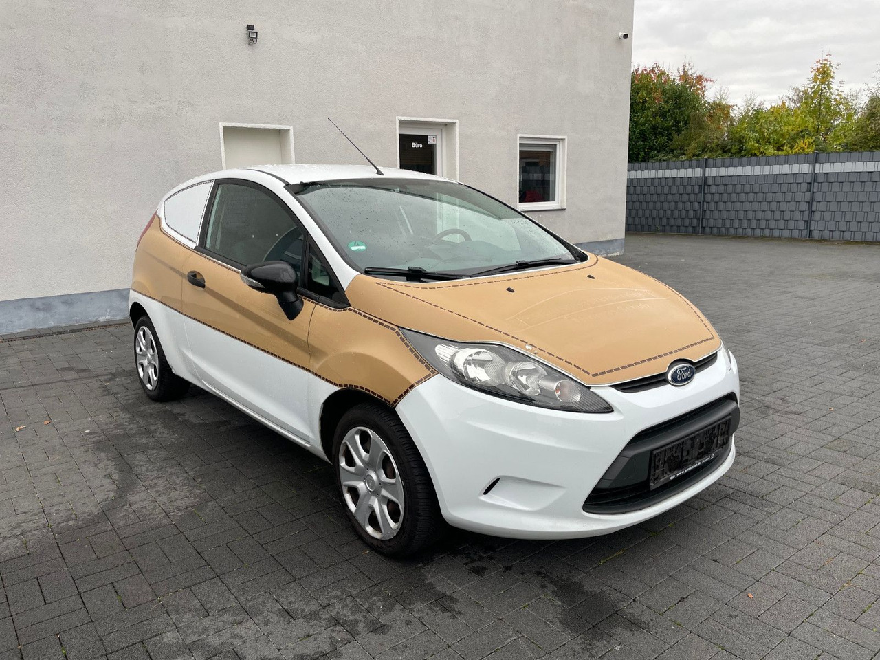 Ford Fiesta 1.25i Van - Malá dodávka: obrázek 1 Ford Fiesta 1.25i Van - Malá dodávka: obrázek 1