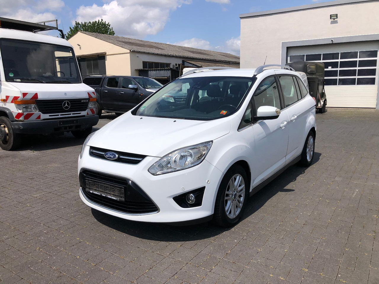 Ford Grand C-Max 2.0 TDCi Titanium - Mikrobus: obrázek 3 Ford Grand C-Max 2.0 TDCi Titanium - Mikrobus: obrázek 3