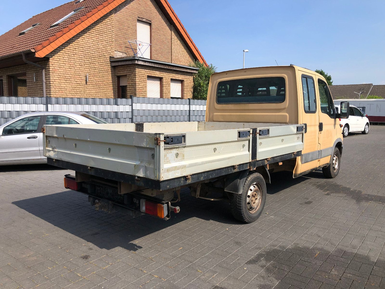 Iveco Daily 2.8 - 33 L 11 DoKa TÜV 3-2026 - Dodávka valník, Dodávka s dvojitou kabinou: obrázek 2 Iveco Daily 2.8 - 33 L 11 DoKa TÜV 3-2026 - Dodávka valník, Dodávka s dvojitou kabinou: obrázek 2