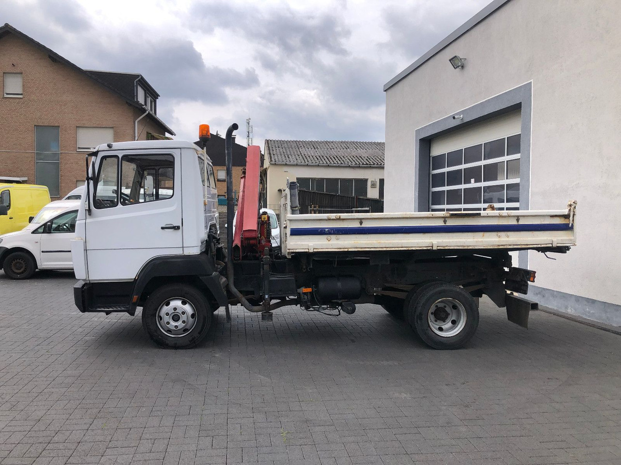 Mercedes-Benz 814 EcoPower, Kran - Dodávka sklápěč: obrázek 5 Mercedes-Benz 814 EcoPower, Kran - Dodávka sklápěč: obrázek 5