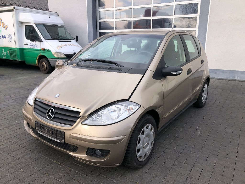 Mercedes-Benz A 150 A -Klasse A 150 - Osobní auto: obrázek 4 Mercedes-Benz A 150 A -Klasse A 150 - Osobní auto: obrázek 4