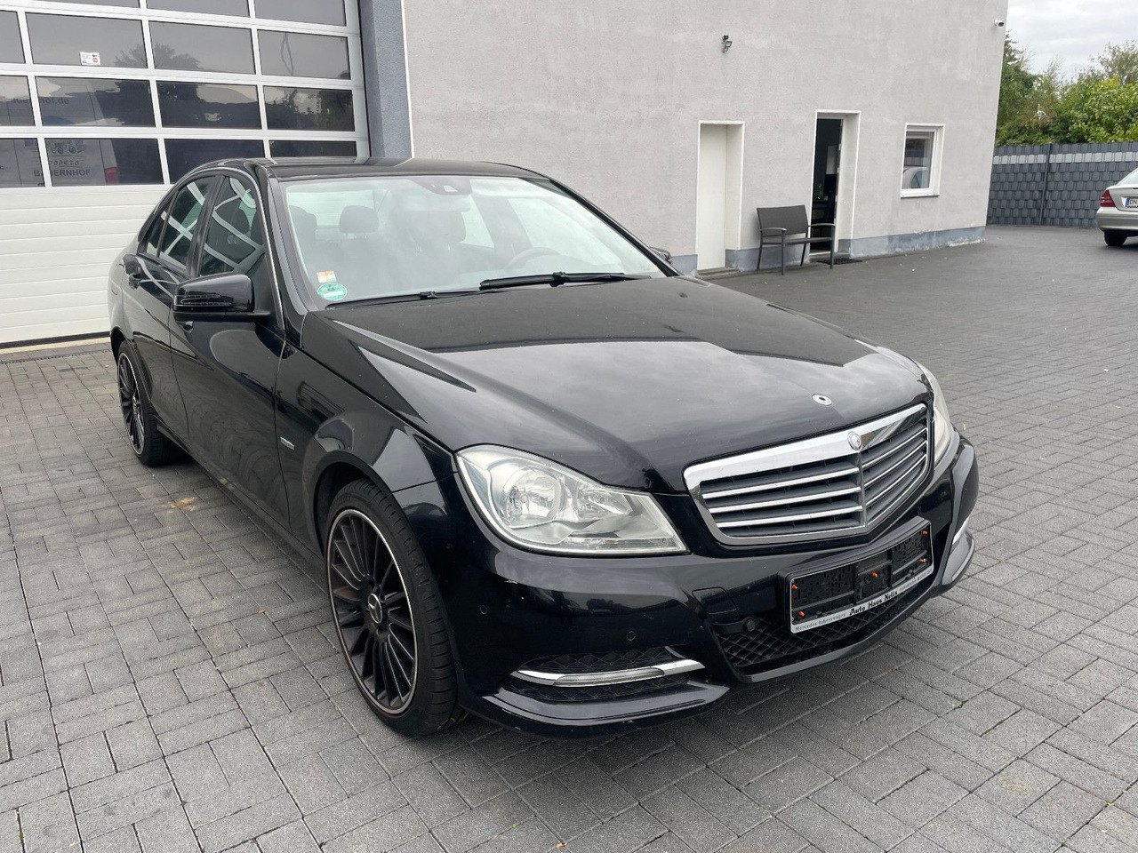 Mercedes-Benz C 180 C -Klasse Lim. C 180 CGI BlueEfficiency - Sedan: obrázek 1 Mercedes-Benz C 180 C -Klasse Lim. C 180 CGI BlueEfficiency - Sedan: obrázek 1