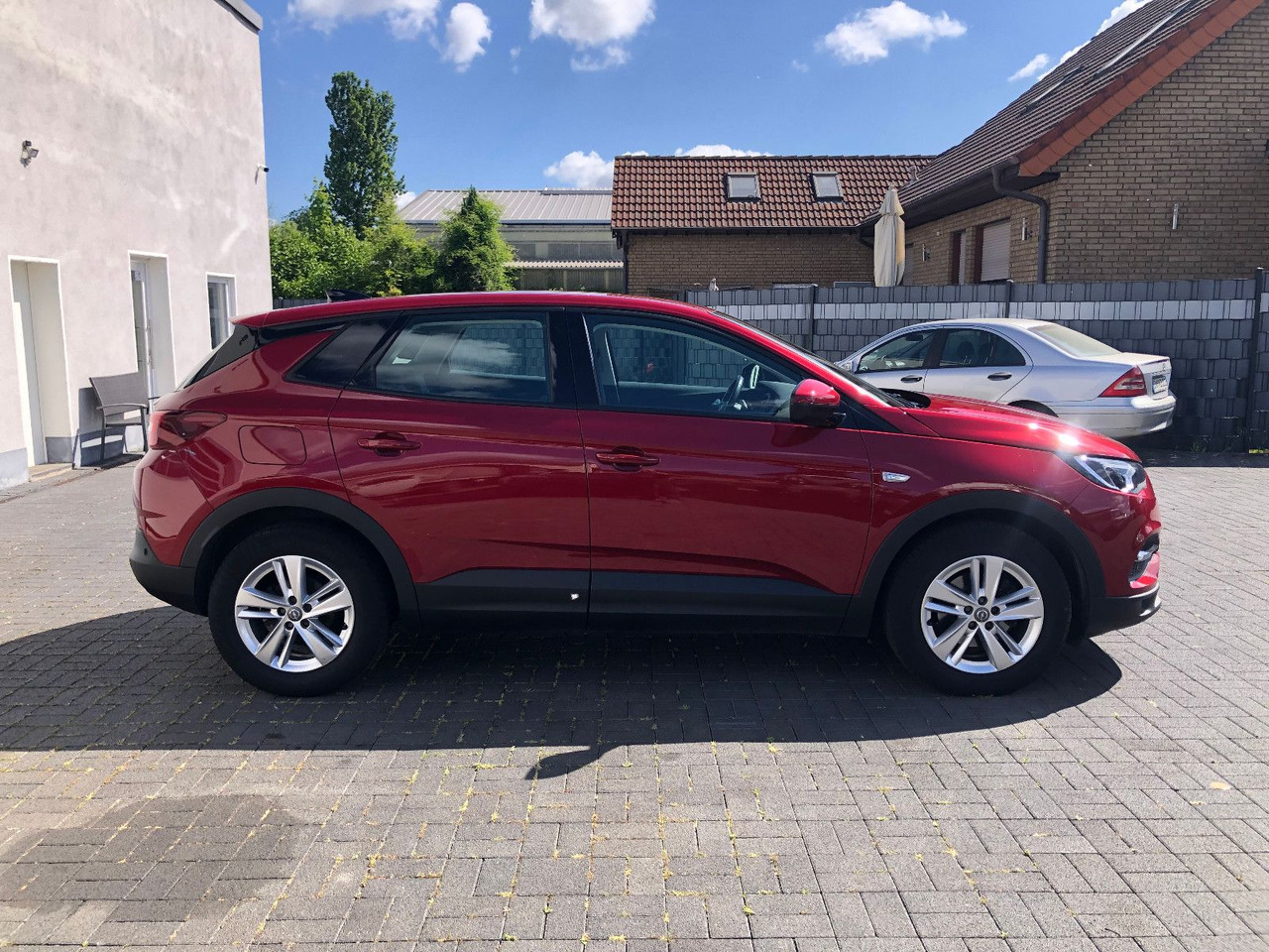 Opel Grandland (X) 1.5 D Automatik Business Edition - SUV: obrázek 4 Opel Grandland (X) 1.5 D Automatik Business Edition - SUV: obrázek 4