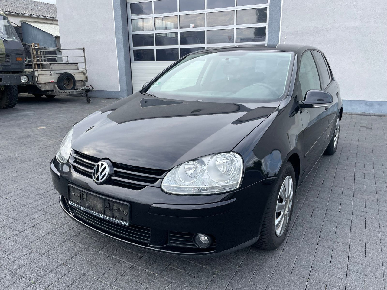 Volkswagen Golf V Lim. Tour 1.4i - Sedan: obrázek 1 Volkswagen Golf V Lim. Tour 1.4i - Sedan: obrázek 1
