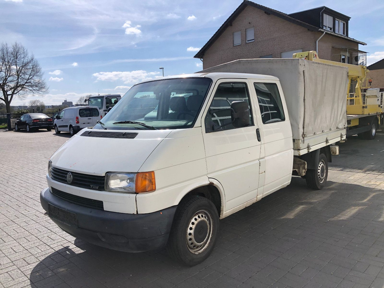 Volkswagen T4 - 2.5 TDI Grüne Plakette - Plachtová dodávka, Dodávka s dvojitou kabinou: obrázek 3 Volkswagen T4 - 2.5 TDI Grüne Plakette - Plachtová dodávka, Dodávka s dvojitou kabinou: obrázek 3