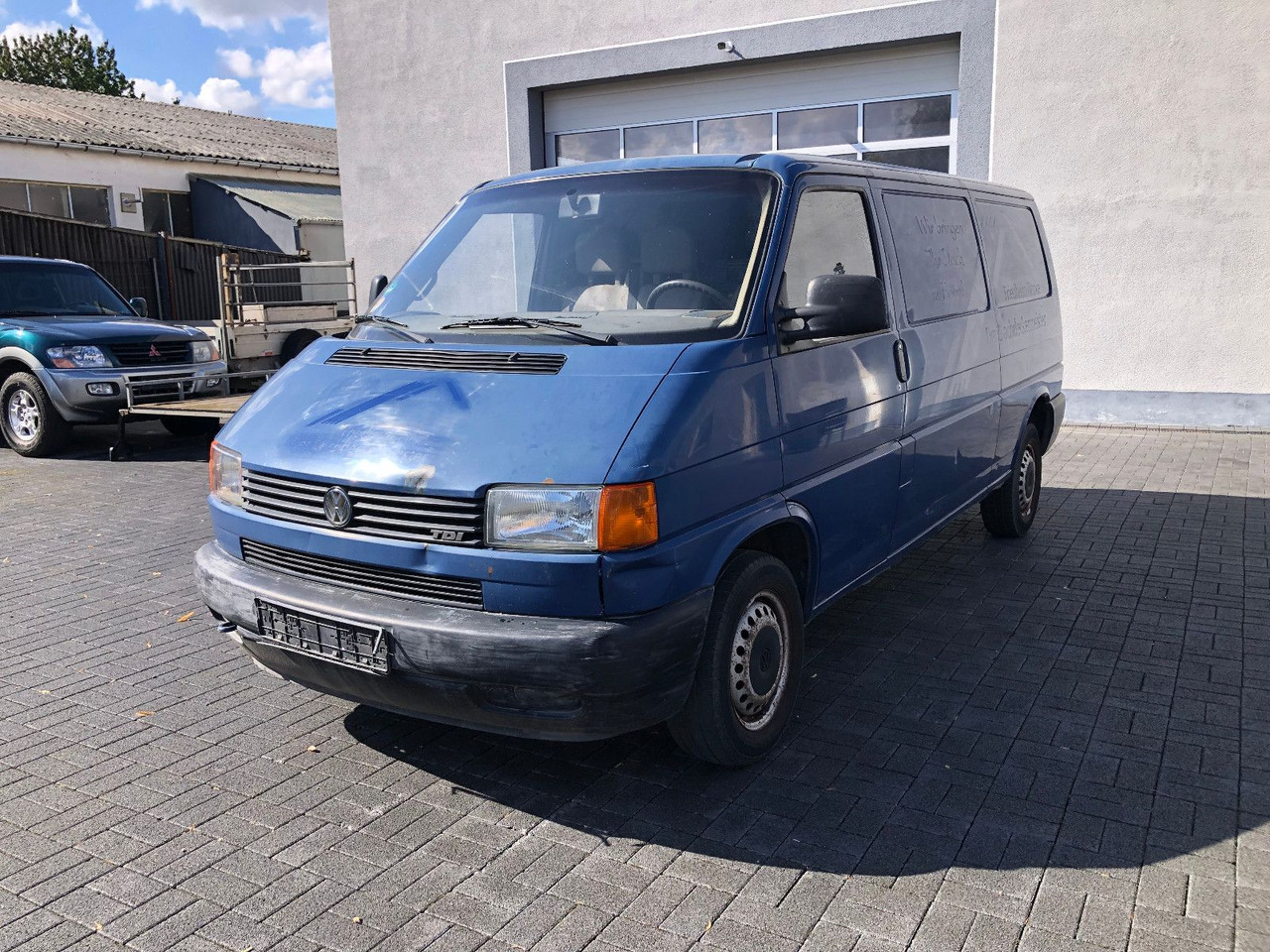 Volkswagen T4 2.5 TDI Lang - Malá dodávka: obrázek 1 Volkswagen T4 2.5 TDI Lang - Malá dodávka: obrázek 1