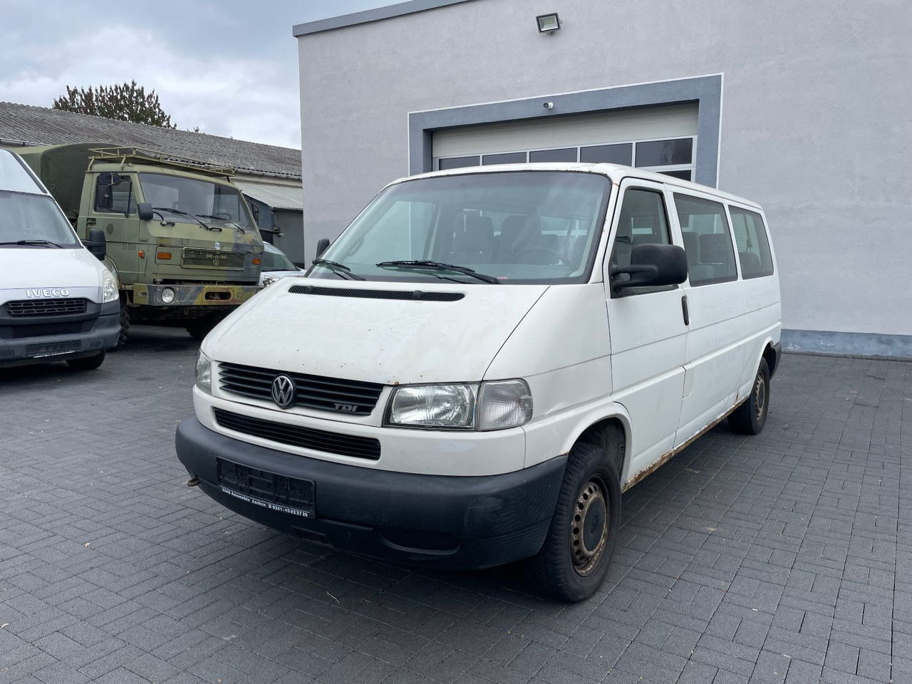 Volkswagen T4 Caravelle 2,5 TDI 75kW syncro lang, 9-Sitzer - Mikrobus: obrázek 3 Volkswagen T4 Caravelle 2,5 TDI 75kW syncro lang, 9-Sitzer - Mikrobus: obrázek 3