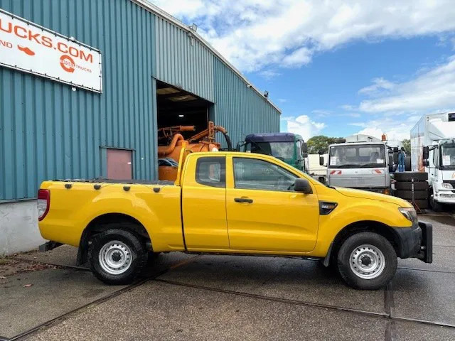 Ford Ranger 2.2TDCI 4x4 SUPERCAB PICK-UP (6 GEARS MANUAL GEARBOX / AIRCONDITIONING / ETC!!) RANGER 2.2TDCI 4x4 SUPERCAB PICK-UP - Pick-up: obrázek 4 Ford Ranger 2.2TDCI 4x4 SUPERCAB PICK-UP (6 GEARS MANUAL GEARBOX / AIRCONDITIONING / ETC!!) RANGER 2.2TDCI 4x4 SUPERCAB PICK-UP - Pick-up: obrázek 4