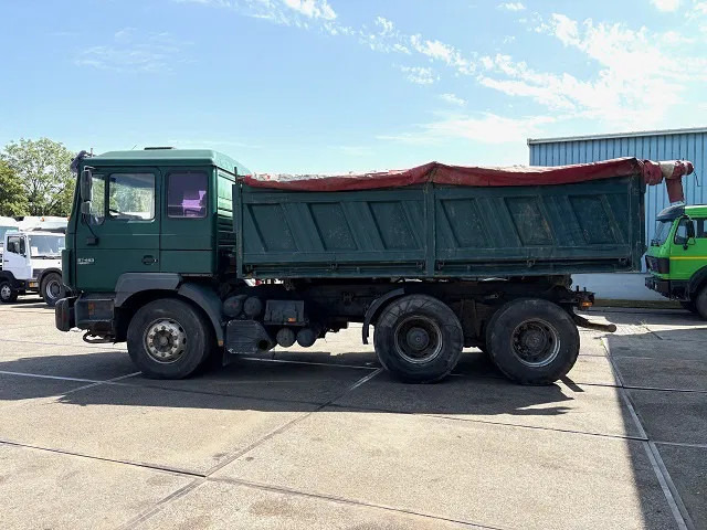 MAN 26.463 DF 6x4 MEILLER KIPPER (ZF16 MANUAL GEARBOX / ZF-INTARDER / FULL STEEL SUSPENSION / REDUCTION AXLES) - Sklápěč: obrázek 5 MAN 26.463 DF 6x4 MEILLER KIPPER (ZF16 MANUAL GEARBOX / ZF-INTARDER / FULL STEEL SUSPENSION / REDUCTION AXLES) - Sklápěč: obrázek 5