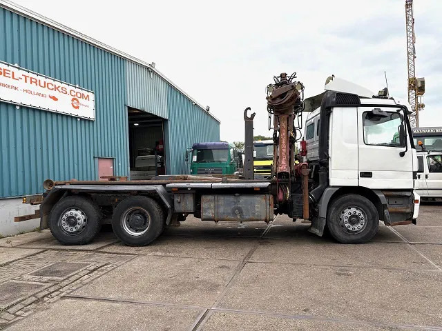 Mercedes-Benz Actros 2540 L 6x2 MP1 WITH V-CRANE & HOOK-ARM SYSTEM (EPS WITH CLUTCH (3 PEDALS) / REDUCTION AXLE / STEEL-/AIR SUSPENSION / P.T. - Hákový nosič kontejnerů, Auto s hydraulickou rukou: obrázek 4 Mercedes-Benz Actros 2540 L 6x2 MP1 WITH V-CRANE & HOOK-ARM SYSTEM (EPS WITH CLUTCH (3 PEDALS) / REDUCTION AXLE / STEEL-/AIR SUSPENSION / P.T. - Hákový nosič kontejnerů, Auto s hydraulickou rukou: obrázek 4