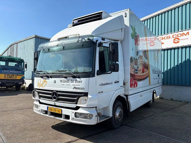 Mercedes-Benz Atego 816 L 4x2 ORIGINAL DUTCH COOLER TRUCK WITH CARRIER XARIOS 600D/E (MANUAL GEARBOX / AIRCONDITIONING / 2.000 KG. TAILLIFT) - Chladírenský nákladní automobil: obrázek 1 Mercedes-Benz Atego 816 L 4x2 ORIGINAL DUTCH COOLER TRUCK WITH CARRIER XARIOS 600D/E (MANUAL GEARBOX / AIRCONDITIONING / 2.000 KG. TAILLIFT) - Chladírenský nákladní automobil: obrázek 1
