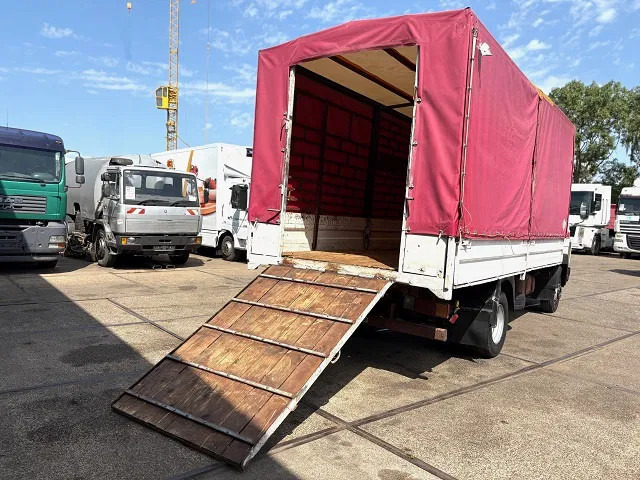 Mercedes-Benz LK 814 K 6-CILINDER FULL STEEL WITH TENT BOX / CATTLE BOX (MANUAL GEARBOX / FULL STEEL SUSPENSION) - Plachtový nákladní auto: obrázek 4 Mercedes-Benz LK 814 K 6-CILINDER FULL STEEL WITH TENT BOX / CATTLE BOX (MANUAL GEARBOX / FULL STEEL SUSPENSION) - Plachtový nákladní auto: obrázek 4
