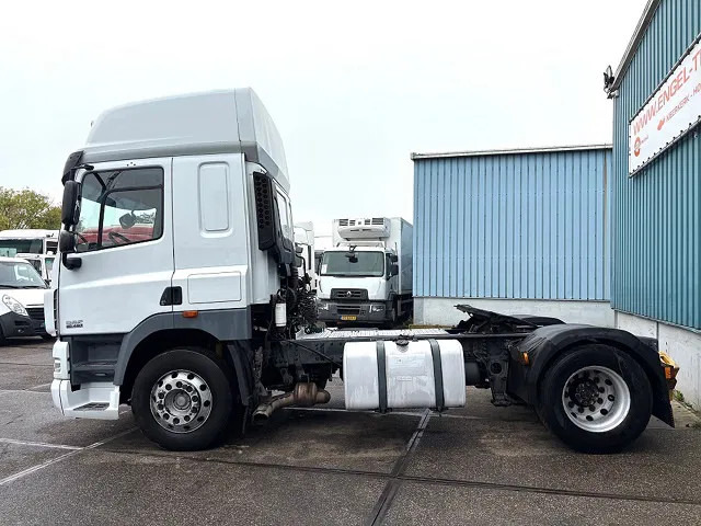 DAF CF 85.460 SPACECAB 4x2 (AS-TRONIC / MX-BRAKE / AIRCONDITIONING / ADR-VLG / FRIDGE / EURO 5 / ETC.) - Tahač: obrázek 5 DAF CF 85.460 SPACECAB 4x2 (AS-TRONIC / MX-BRAKE / AIRCONDITIONING / ADR-VLG / FRIDGE / EURO 5 / ETC.) - Tahač: obrázek 5