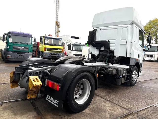 DAF CF 85.460 SPACECAB 4x2 (AS-TRONIC / MX-BRAKE / AIRCONDITIONING / ADR-VLG / FRIDGE / EURO 5 / ETC.) - Tahač: obrázek 3 DAF CF 85.460 SPACECAB 4x2 (AS-TRONIC / MX-BRAKE / AIRCONDITIONING / ADR-VLG / FRIDGE / EURO 5 / ETC.) - Tahač: obrázek 3