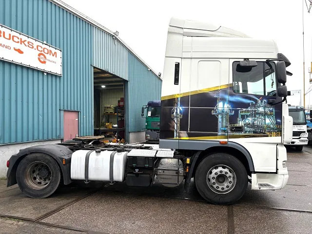 DAF XF 105.460 ATE SPACEAB 4x2 (EURO 5 / ZF MANUAL GEARBOX / ZF-INTARDER / HYDRAULIC KIT / P.T.O. / AIRCONDITIONING / ETC.) - Tahač: obrázek 4 DAF XF 105.460 ATE SPACEAB 4x2 (EURO 5 / ZF MANUAL GEARBOX / ZF-INTARDER / HYDRAULIC KIT / P.T.O. / AIRCONDITIONING / ETC.) - Tahač: obrázek 4