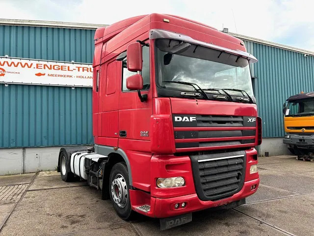 DAF XF 105.460 SPACECAB (ZF16 MANUAL GEARBOX / MX-BRAKE / 870+430 LITER TANK / AIRCONDITIONING / FRIDGE) - Tahač: obrázek 2 DAF XF 105.460 SPACECAB (ZF16 MANUAL GEARBOX / MX-BRAKE / 870+430 LITER TANK / AIRCONDITIONING / FRIDGE) - Tahač: obrázek 2