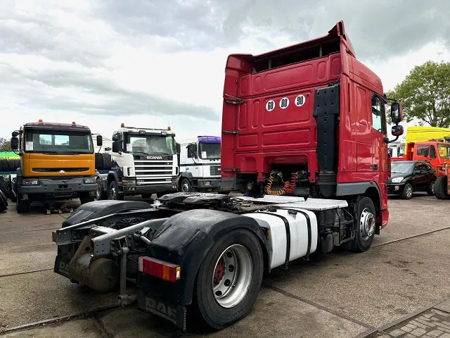 DAF XF 105.460 SPACECAB (ZF16 MANUAL GEARBOX / MX-BRAKE / 870+430 LITER TANK / AIRCONDITIONING / FRIDGE) - Tahač: obrázek 3 DAF XF 105.460 SPACECAB (ZF16 MANUAL GEARBOX / MX-BRAKE / 870+430 LITER TANK / AIRCONDITIONING / FRIDGE) - Tahač: obrázek 3