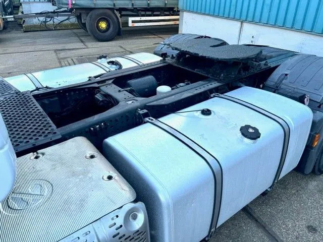 Iveco Stralis AS440S42T/P HI-WAY DUTCH TRUCK (APK/TUV -> 02-2024 / EURO 6 / AS-TRONIC / 2 TANKS / LEATHER SEATS / FRIDGE) leasing Iveco Stralis AS440S42T/P HI-WAY DUTCH TRUCK (APK/TUV -> 02-2024 / EURO 6 / AS-TRONIC / 2 TANKS / LEATHER SEATS / FRIDGE): obrázek 12
