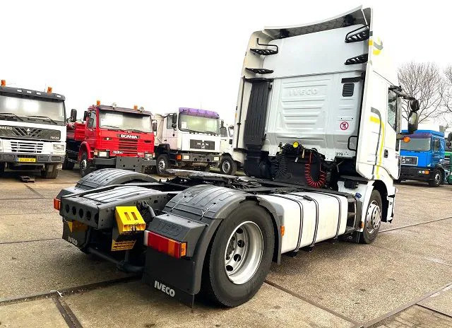 Iveco Stralis AS440S42T/P HI-WAY DUTCH TRUCK (APK/TUV -> 02-2024 / EURO 6 / AS-TRONIC / 2 TANKS / LEATHER SEATS / FRIDGE) - Tahač: obrázek 3 Iveco Stralis AS440S42T/P HI-WAY DUTCH TRUCK (APK/TUV -> 02-2024 / EURO 6 / AS-TRONIC / 2 TANKS / LEATHER SEATS / FRIDGE) - Tahač: obrázek 3