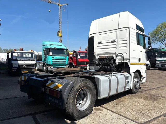 MAN TGA 18.410 FLS XXL (6-CILINDER HEADS / ZF16 MANUAL GEARBOX / ZF-INTARDER / HYDRAULIC KIT / P.T.O. / AIRCONDITIONING) - Tahač: obrázek 3 MAN TGA 18.410 FLS XXL (6-CILINDER HEADS / ZF16 MANUAL GEARBOX / ZF-INTARDER / HYDRAULIC KIT / P.T.O. / AIRCONDITIONING) - Tahač: obrázek 3
